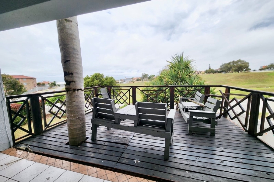 To Let 5 Bedroom Property for Rent in Perridgevale Eastern Cape
